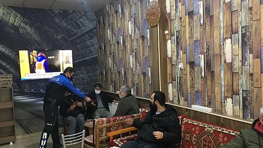 Elazığ emniyeti hem bilgilendiriyor hem farkındalık oluşturuyor