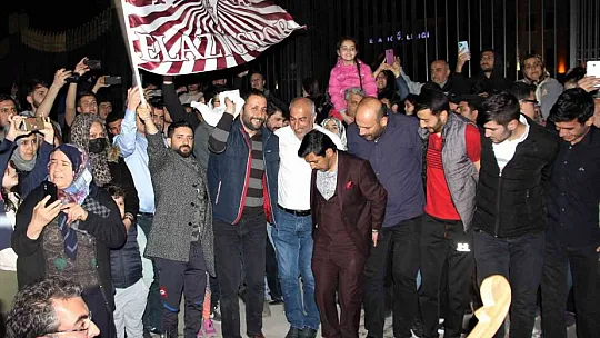 Elazığlılardan muhteşem 'zöhör halayı'