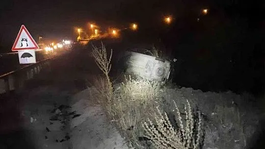 Kömürhan Tüneli girişinde araç şarampole uçtu!