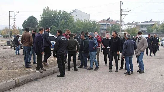 Elazığ'da silahlı, kılıçlı, bijonlu kavga!