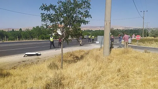 Elazığ'da iki otomobil çarpıştı