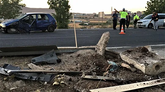 İki otomobilin hurdaya döndüğü kazada 9 kişi yaralandı