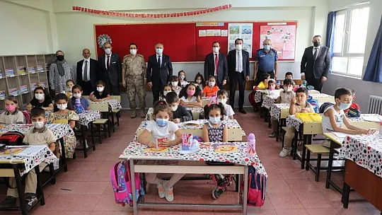Elazığ'da İlköğretim Haftası etkinliği