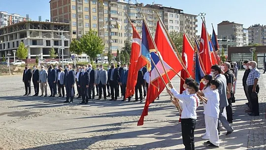 Elazığ'da İlköğretim Haftası etkinliği