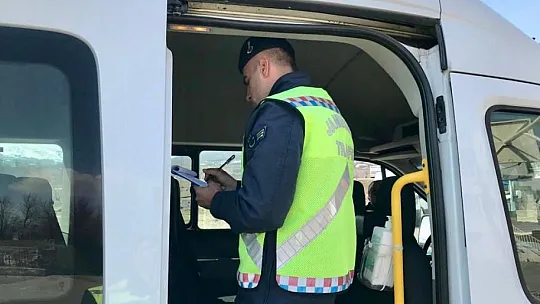 Jandarmadan okul servislerine denetim