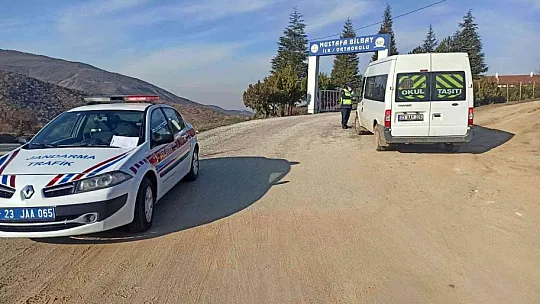 Jandarmadan okul servislerine denetim