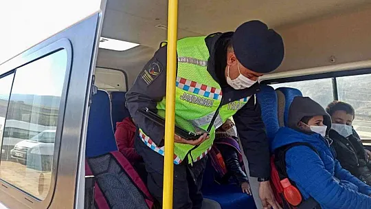 Jandarmadan okul servislerine denetim