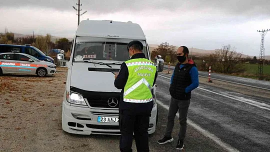 Jandarma ekiplerinden kış lastiği denetimi