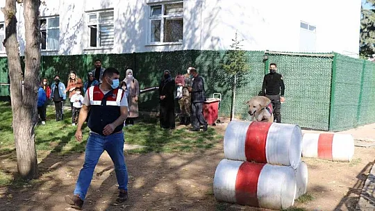 Elazığ jandarması, kanserle savaşan minik savaşçıları ağırladı