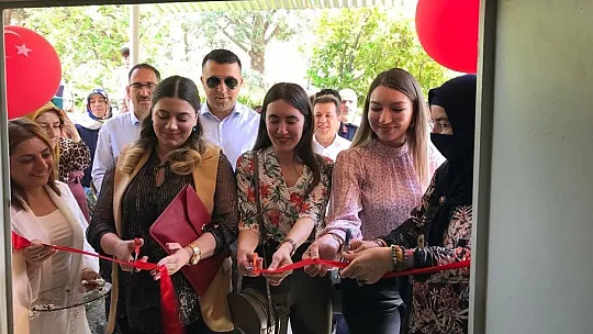 Kadınların el emeği göz nuru ürünleri görücüye çıktı