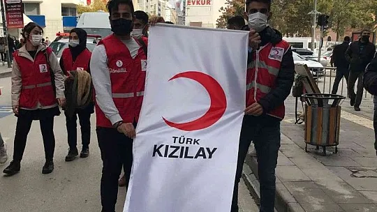 Kızılay Haftası yürüyüşü Elazığ'da gerçekleştirildi