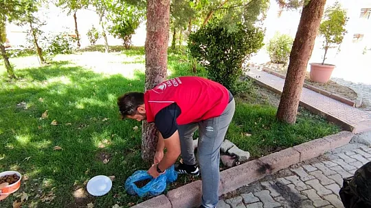 Karşılıksız iyiliğe koşan gönüllüler sahada