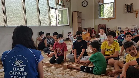 Karşılıksız iyiliğe koşan gönüllüler sahada