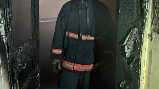 2 katlı metruk evde korkutan yangın