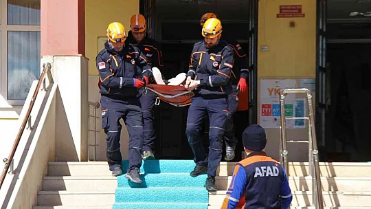 Kent geneli gerçekleştirilen tatbikat gerçeği aratmadı