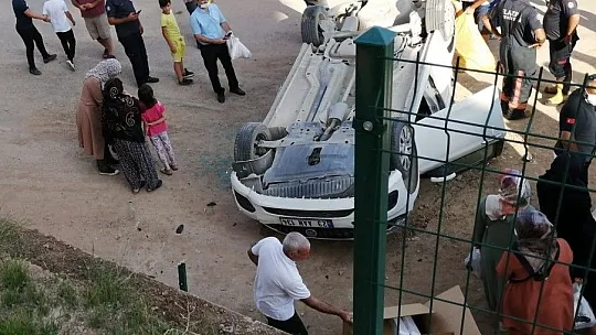 Otomobil 5 metre yüksekliğindeki istinat duvarından uçtu