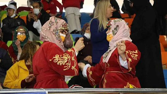 Özel çocukların etkinliği büyük beğeni topladı