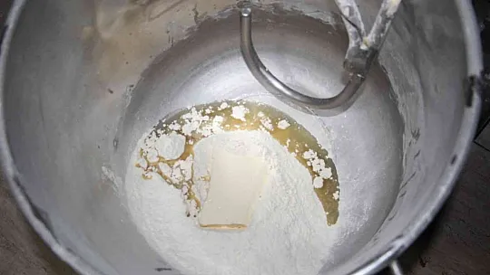 İftar sofralarının vazgeçilmezi nohut ekmeği tezgahlardaki yerini aldı