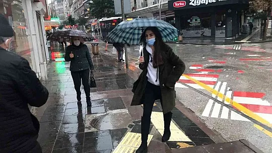 Elazığ merkezde sağanak yağış etkili oldu