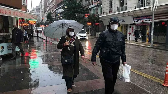 Elazığ merkezde sağanak yağış etkili oldu
