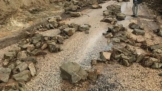 Baskil'de sel nedeniyle heyelan meydana geldi