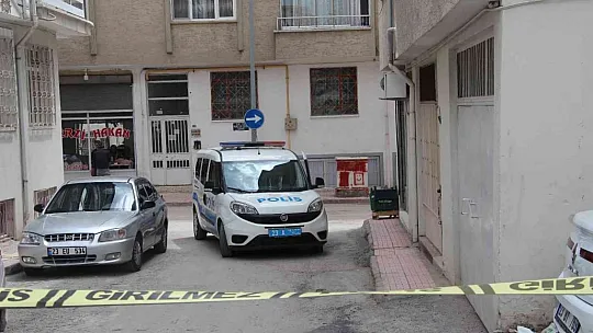 Elazığ'da bir kişi, silahla vurularak yaralandı