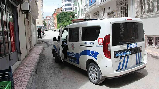 Elazığ'da bir kişi, silahla vurularak yaralandı