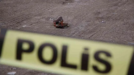 Sokakta karşılaşan husumetliler dehşet saçtı