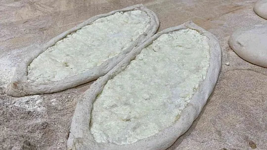 Elazığ'da sofraların vazgeçilmez lezzeti 'Peynirli Ekmek'