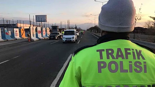Elazığ emniyeti bilgilendirmeye devam ediyor