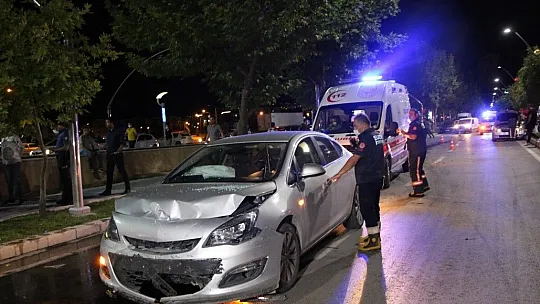 Meydana gelen trafik kazasında 1'i ağır 2 kişi yaralandı