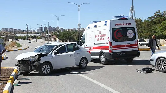 Zafran'da trafik kazası: 2 yaralı