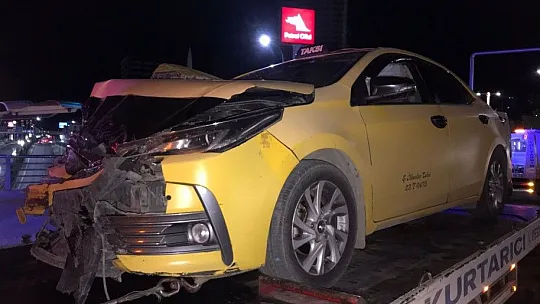 İki otomobilin çarpıştığı kazada 4 kişi yaralandı