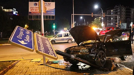 Meydana gelen trafik kazasında iki kişi yaralandı