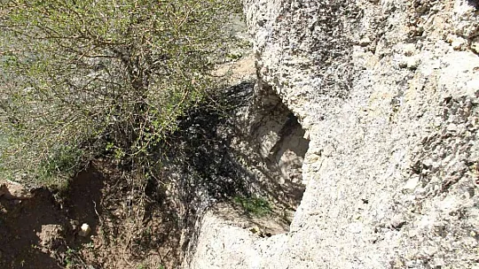 Baskil'deki kaya mezarları turizme kazandırılmayı bekliyor