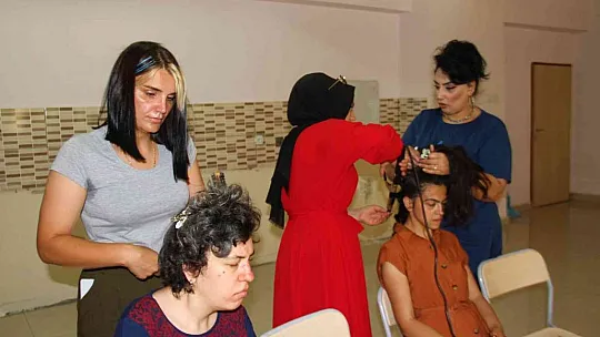 Usta kuaförlerden özel çocuklara özel bakım