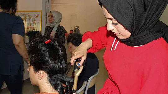 Usta kuaförlerden özel çocuklara özel bakım