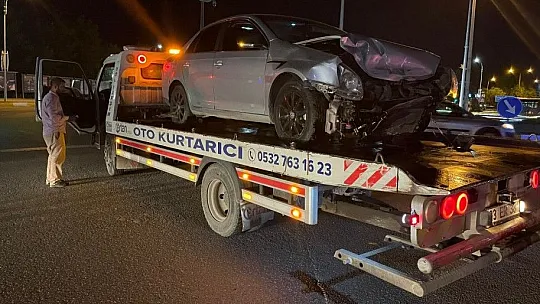 Çayda Çıra Kavşağında Zincirleme Trafik Kazası