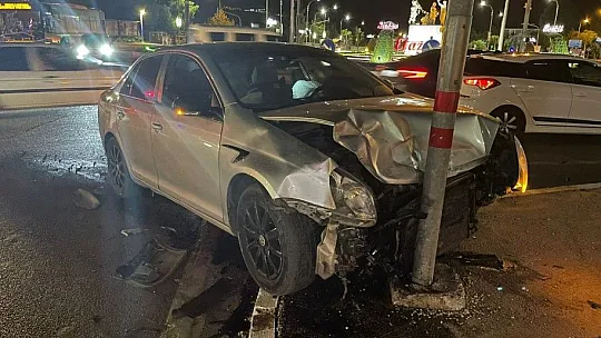 Çayda Çıra Kavşağında Zincirleme Trafik Kazası