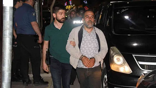 Yakalanan 3 düzensiz göçmen için sınır dışı işlemleri başlatıldı