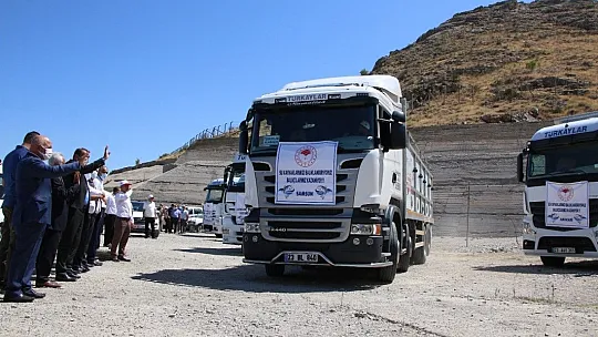 Keban Baraj Gölü'ne 400 bin sazan yavrusu bırakıldı