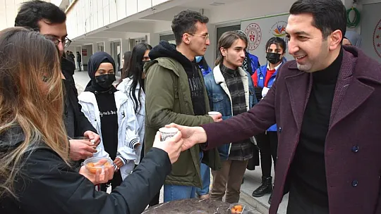 Elazığ GSİM'den üniversite öğrencilere sınav ikramı