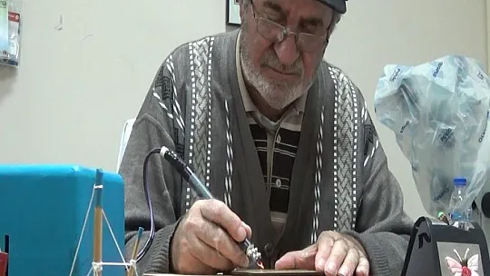 Bayburtlu Karslıoğlu ömrünün yarısını karikatür çizmeye harcadı