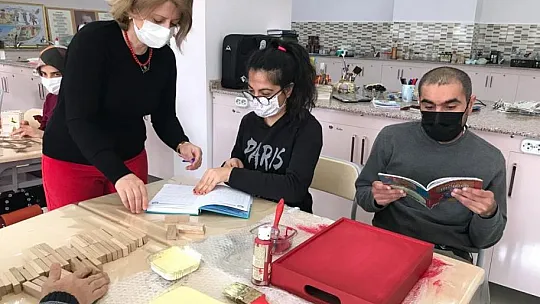 Elazığ Halk Eğitim Merkezinden anlamlı kurs