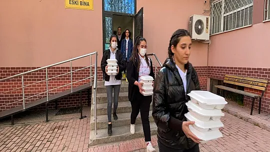 Elazığlı öğrencilerden 'İftarınız Bizden Olsun' projesi