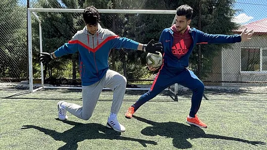 İşitme engelli milli sporcu geleceğin sporcularını yetiştiriyor
