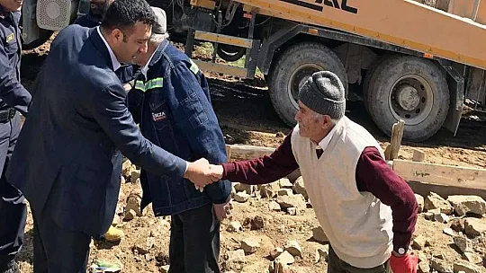 Keban Kaymakamlığı'ndan engelli vatandaşa beton yol