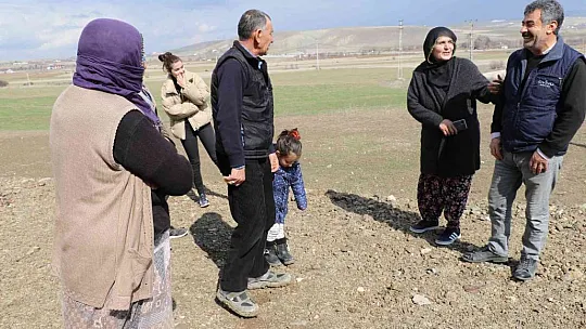Elazığ'ın ilk kadın muhtarıydı, şimdi ise köyünün ablası oldu