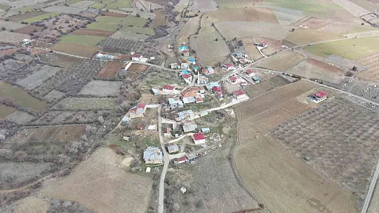 Elazığ'ın ilk kadın muhtarıydı, şimdi ise köyünün ablası oldu