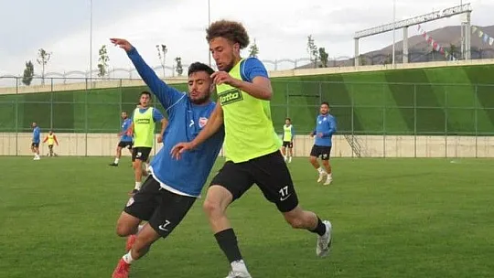 Elazığ Karakoçan FK işi sıkı tutuyor